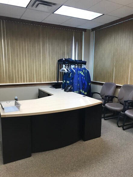 More Photos Of 100-3 Street, Beaverlodge Truck Terminal For Sale