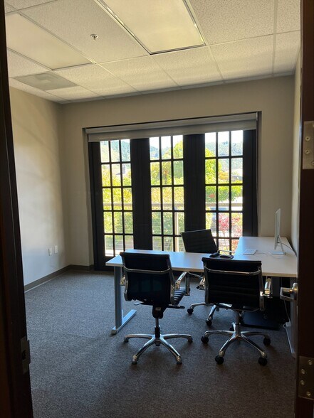 More Photos Of 26135 Carmel Rancho Blvd, Carmel General Retail For Lease