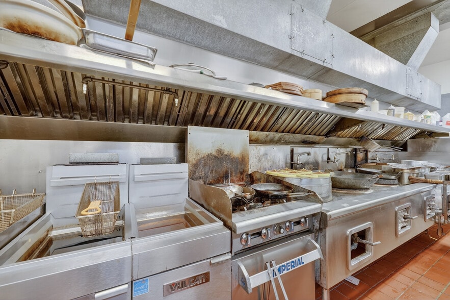 More Photos Of 1614 21st St, Sacramento Restaurant For Sale