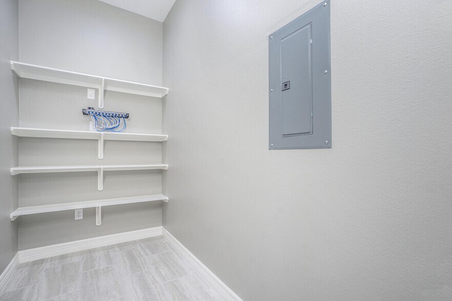 More Photos Of 10401 S Mason Road Building F, Richmond Medical For Sale