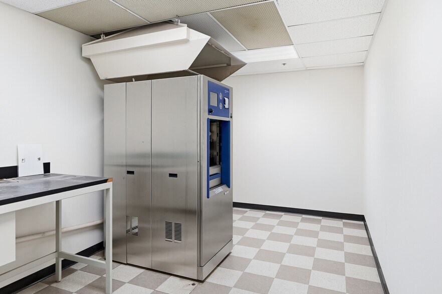 More Photos Of 2425 Ridgecrest Dr SE, Albuquerque Medical For Lease
