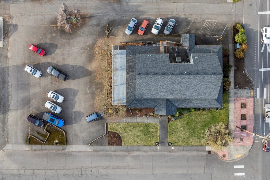 More Photos Of 113 N Elm St, Canby Restaurant For Lease