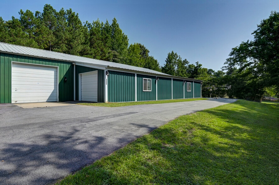 More Photos Of 1901 Hollingshed Rd, Irmo Warehouse For Sale