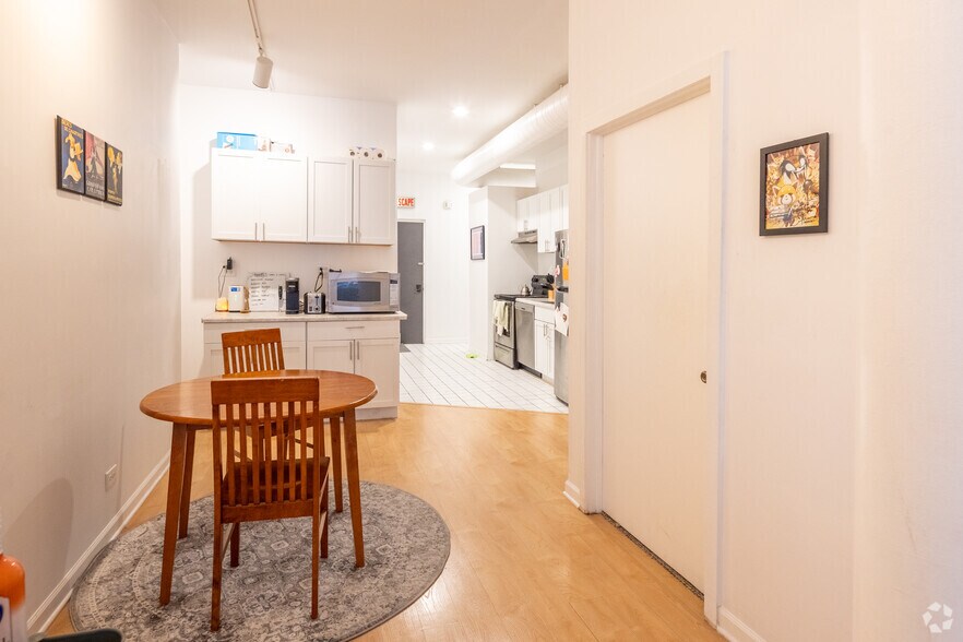 More Photos Of 634-636 N Orleans St, Chicago Apartments For Sale