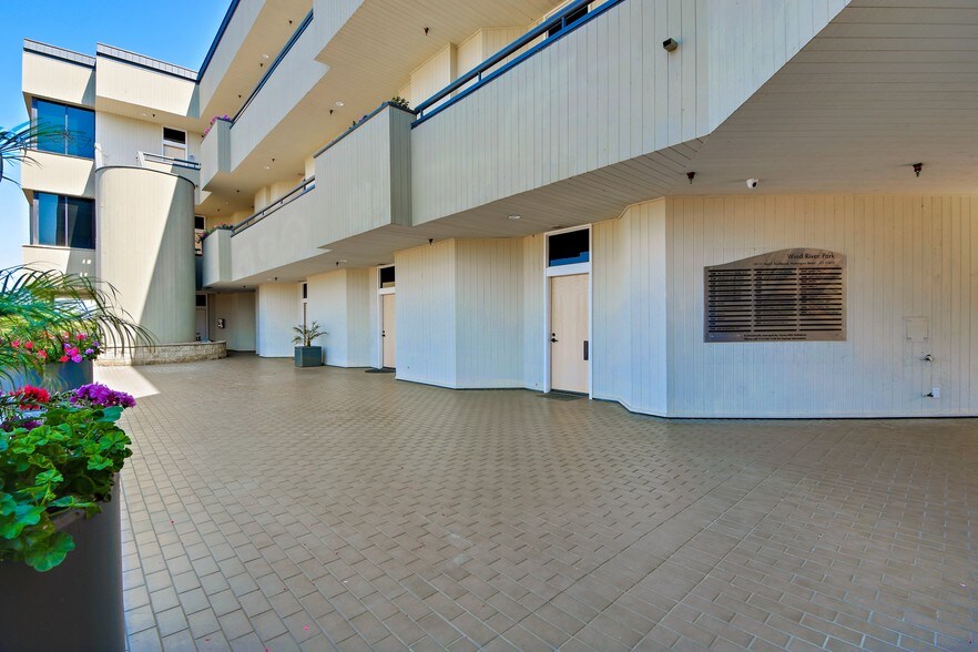 More Photos Of 18141 Beach Blvd, Huntington Beach Medical For Sale