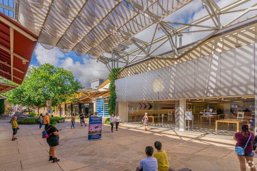 More Photos Of 15900 La Cantera Pky, San Antonio Unknown For Lease