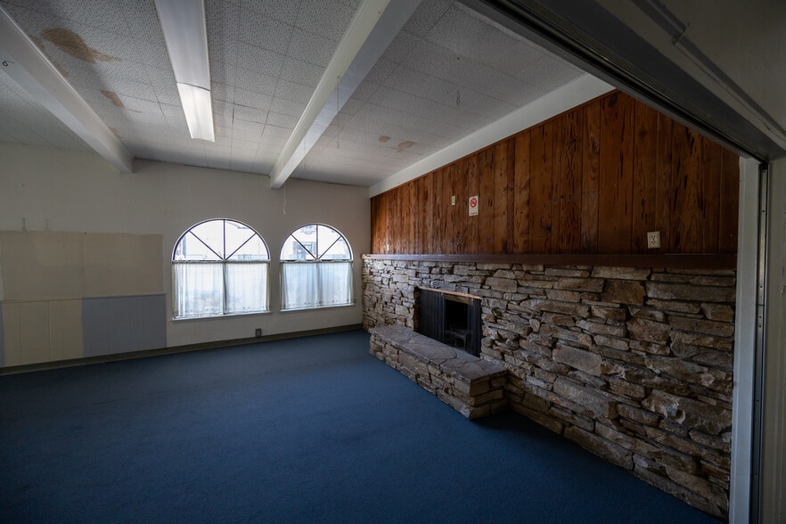 More Photos Of 150 E 1st St, Tustin Schools For Sale