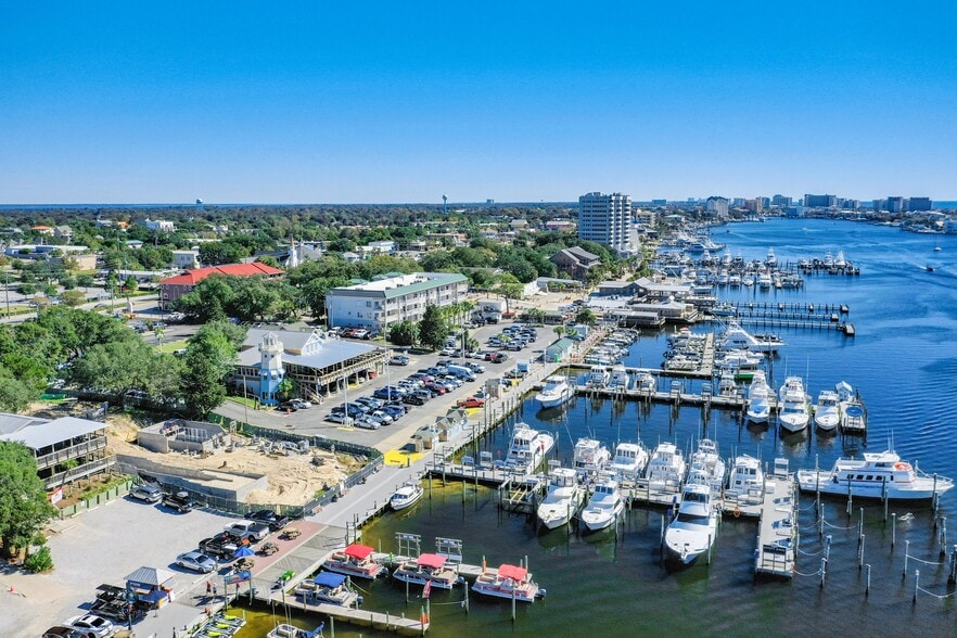 More Photos Of 220-236 Harbor Blvd, Destin Storefront Retail Residential For Sale