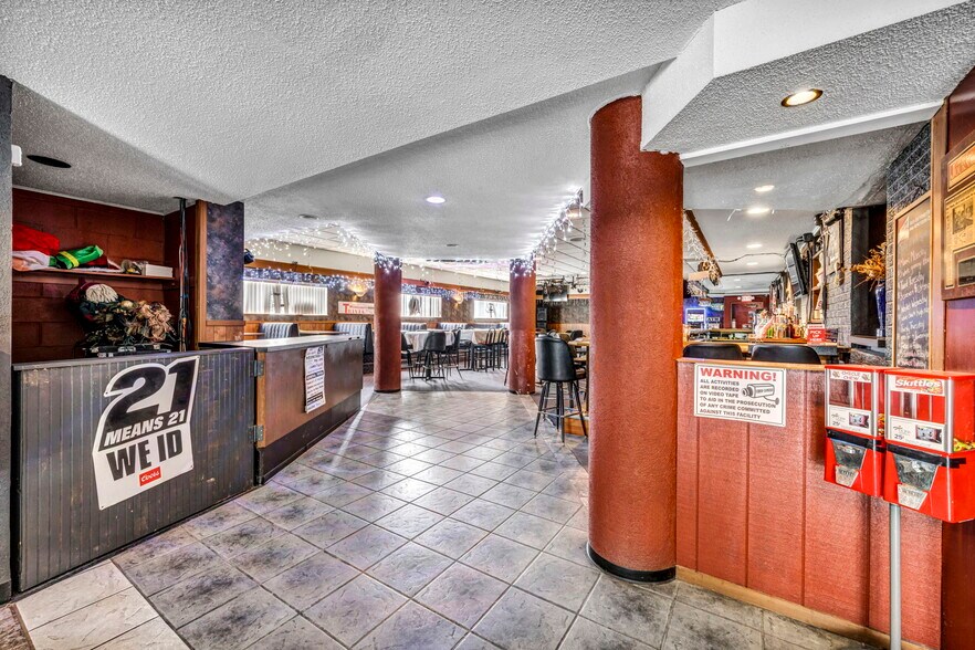 More Photos Of 5348 E Lake Rd, Sheffield Lake Restaurant For Sale