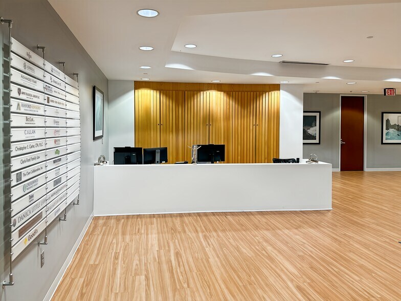 More Photos Of 6000 Fairview Rd, Charlotte Coworking Space