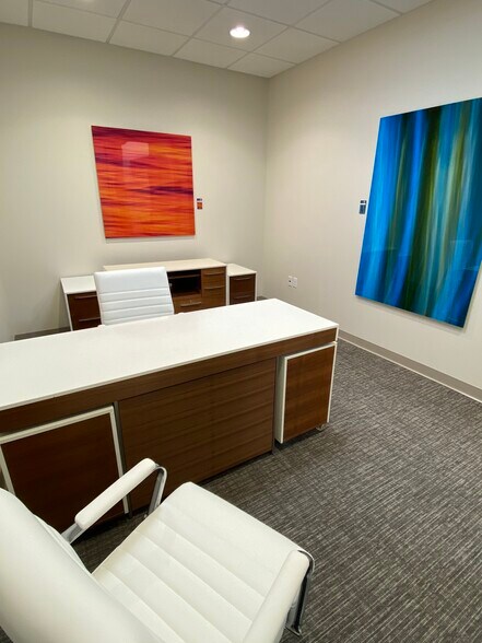 More Photos Of 16950 Via de Santa Fe, Rancho Santa Fe Office For Lease