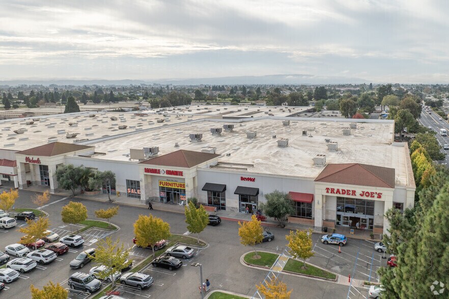 More Photos Of 1303-1321 S Bradley Rd, Santa Maria Storefront For Lease