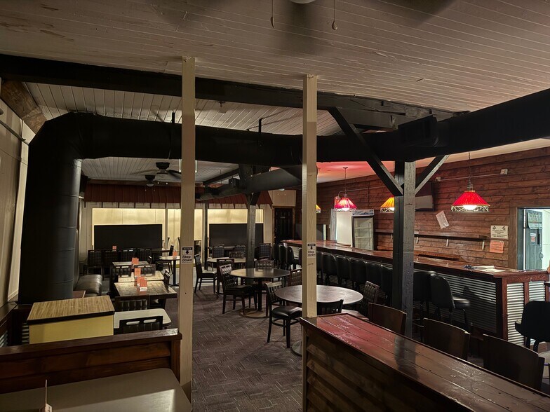 More Photos Of 11186 AL Highway 51, Opelika Storefront For Sale