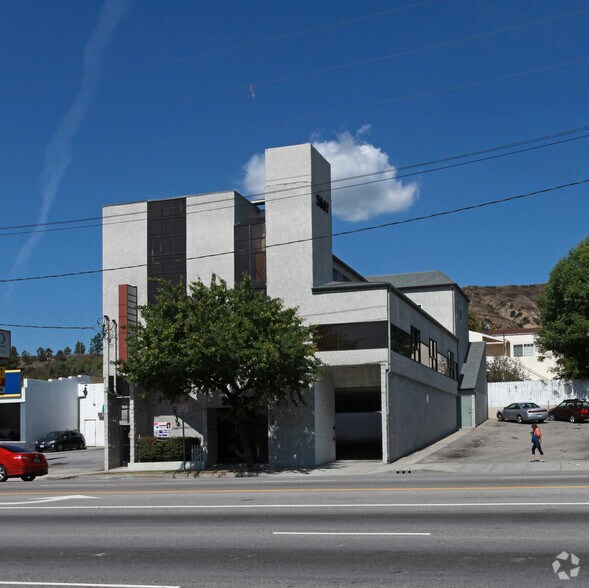 Primary Photo Of 2607 Colorado Blvd, Los Angeles Office For Lease