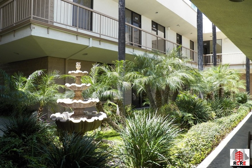 More Photos Of 225 E Airport Dr, San Bernardino Medical For Lease