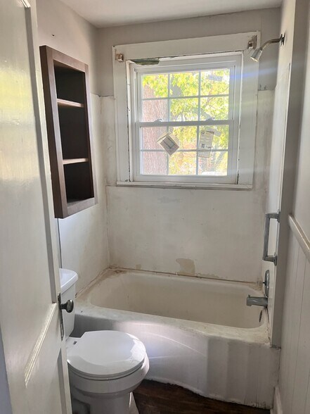 More Photos Of 640 36th St NW, Roanoke Apartments For Sale