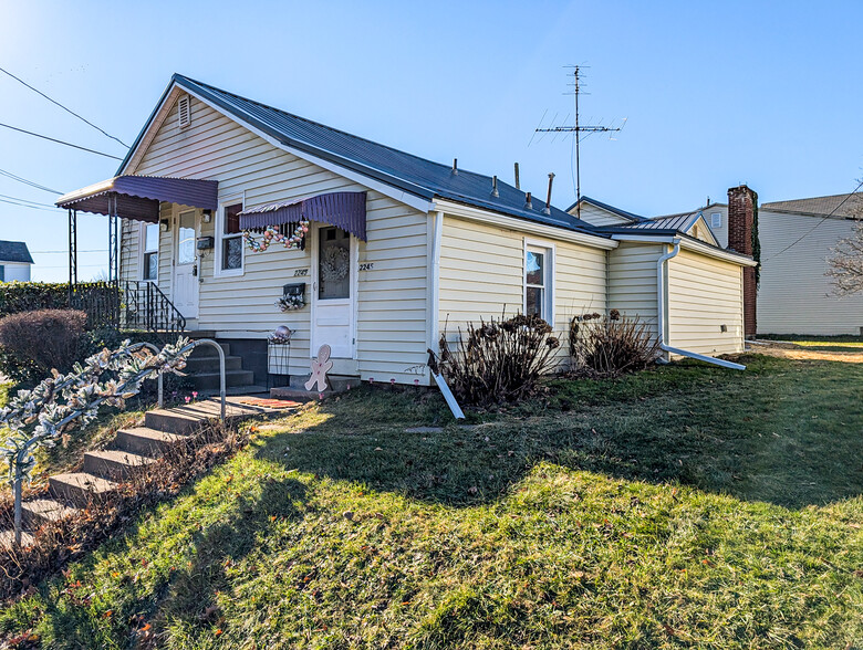 Primary Photo Of 2245 Cherry Ave, Alliance Storefront Retail Residential For Sale