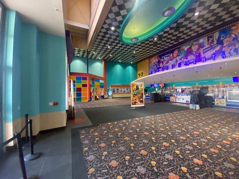 More Photos Of 30500 Al-181, Spanish Fort Movie Theatre For Sale