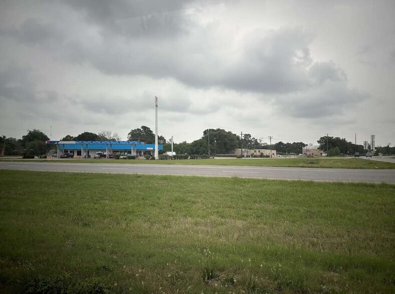 More Photos Of 7079 FM 1459 Rd, Sweeny Trailer Camper Park For Sale