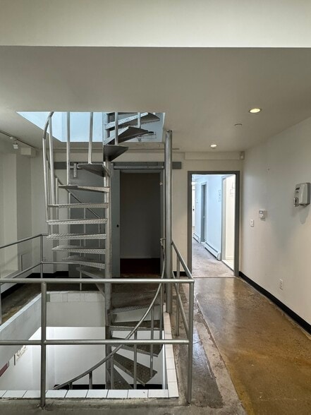 More Photos Of 5-28 51st Ave, Long Island City Office For Sale