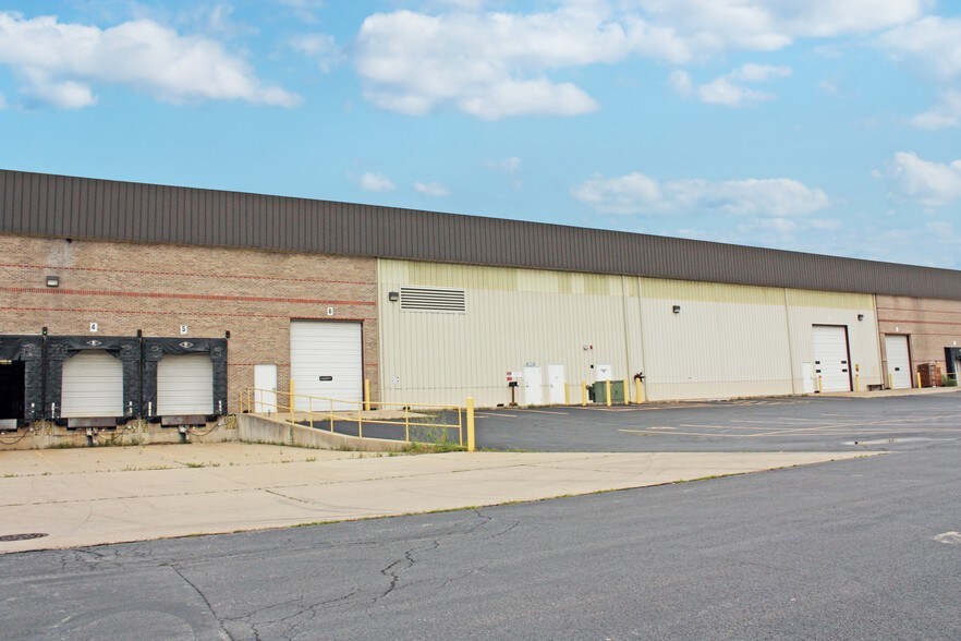 More Photos Of 540-580 Joyce Rd, Joliet Warehouse For Lease