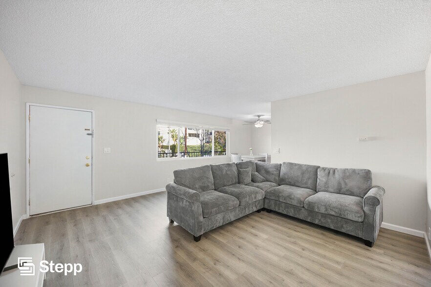 More Photos Of 2202-2208 Michigan Ave, Los Angeles Apartments For Sale