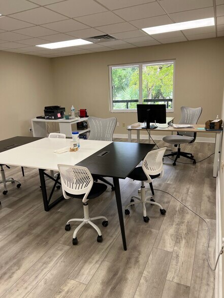 More Photos Of 7480 Fairway Dr, Miami Lakes Medical For Lease