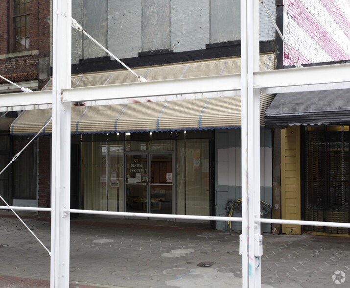 More Photos Of 98 SW Broad St, Atlanta Coworking Space