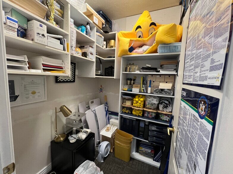 More Photos Of 9131-9133 S Monroe Plaza Way, Sandy Office Residential For Lease