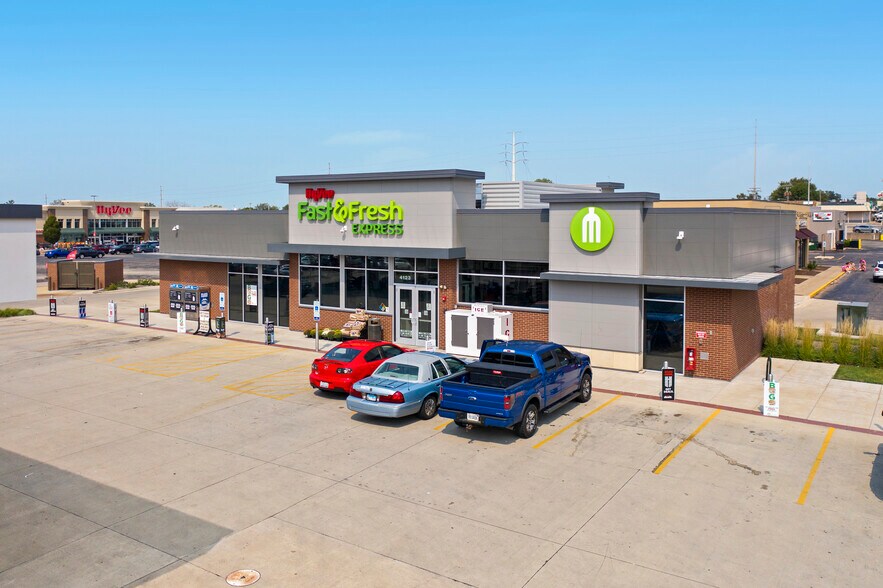 More Photos Of 4125 N Sheridan Rd, Peoria Unknown For Lease