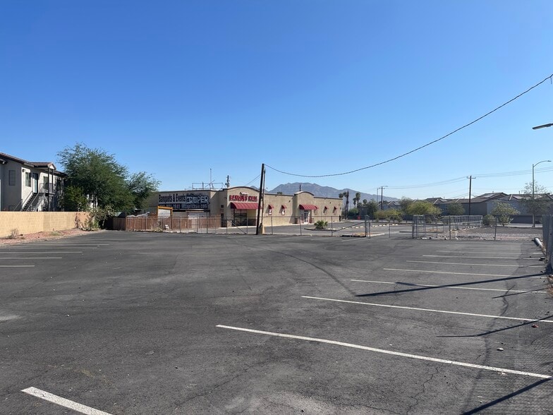 More Photos Of 3977 E Vegas Valley Dr, Las Vegas Freestanding For Sale