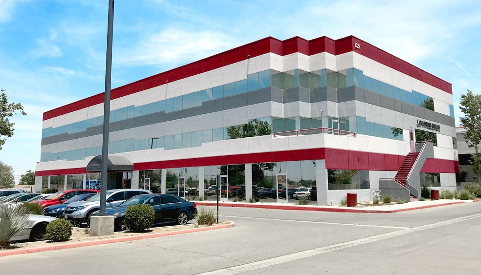 Primary Photo Of 1529 E Palmdale Blvd, Palmdale Medical For Lease