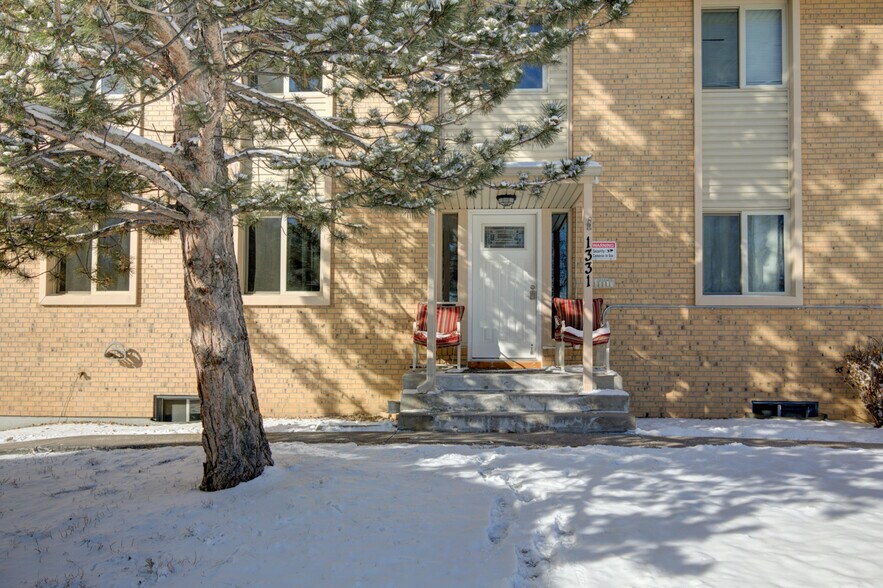 More Photos Of 1331 Merl Pl, Longmont Apartments For Sale