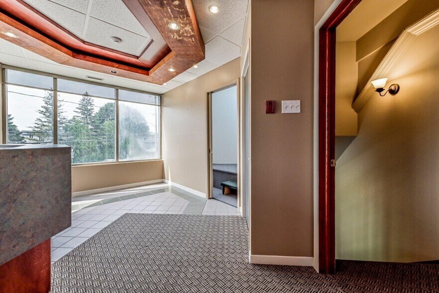 More Photos Of 5687 Av Auteuil, Brossard Office For Lease