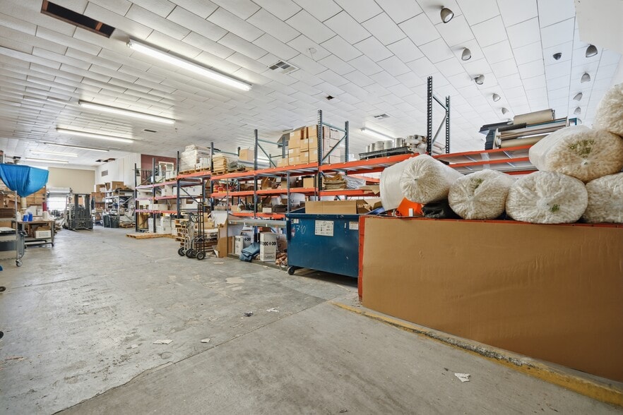More Photos Of 710 S Main St, Santa Ana Freestanding For Sale