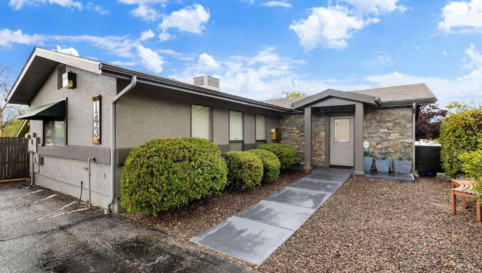 Primary Photo Of 143 E Merritt St, Prescott Medical For Sale