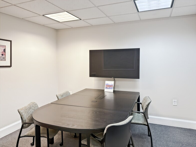 More Photos Of 264 S River Rd, Bedford Coworking Space