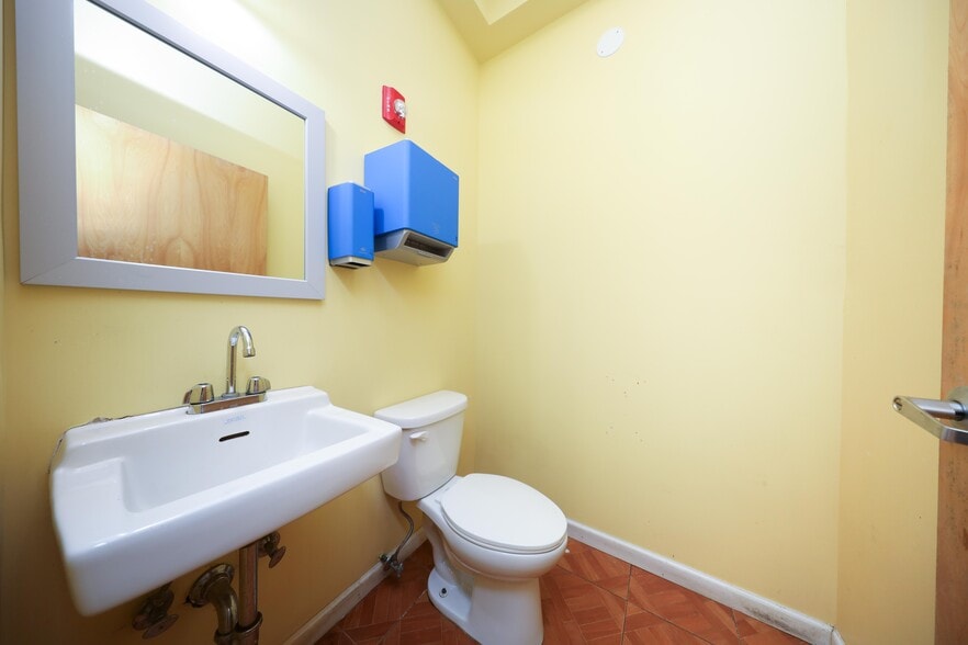 More Photos Of 343 Sand Ln, Staten Island Daycare Center For Sale