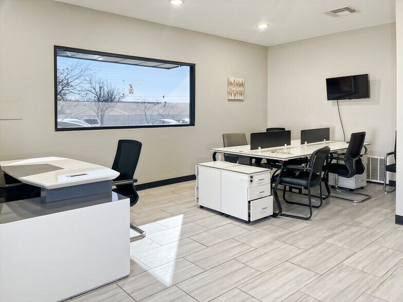 More Photos Of 404 Airport Fwy, Bedford Coworking Space