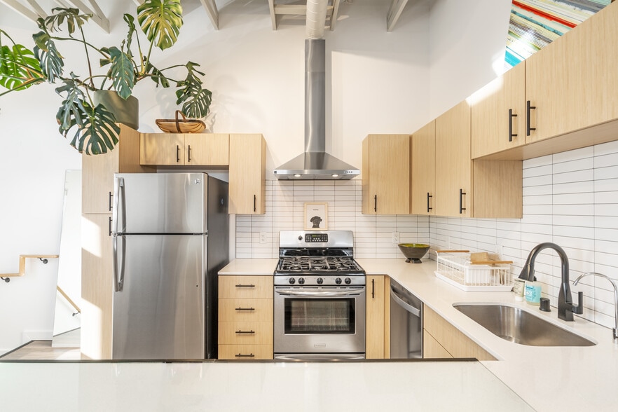 Primary Photo Of 1109 Paseo Corazon, Santa Fe Flex For Sale