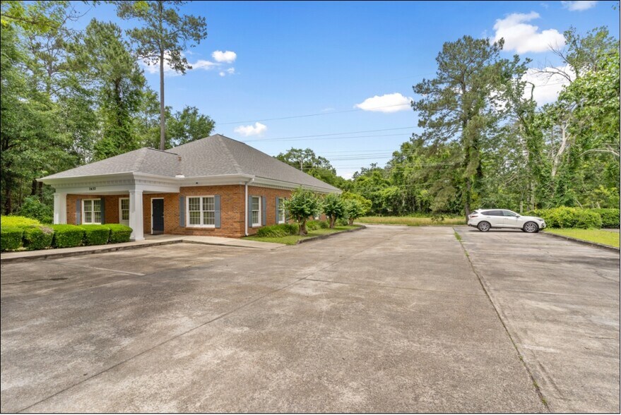 More Photos Of 2632 Mitcham Dr, Tallahassee Medical For Lease