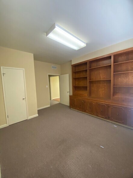 More Photos Of 333-335 Southfield Rd, Shreveport Freestanding For Sale