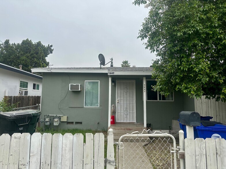 More Photos Of 695 W 17th St, San Bernardino Apartments For Sale