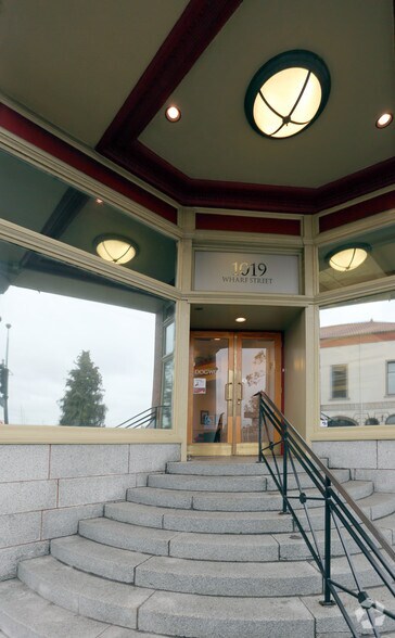 More Photos Of 1019 Wharf St, Victoria Office For Lease