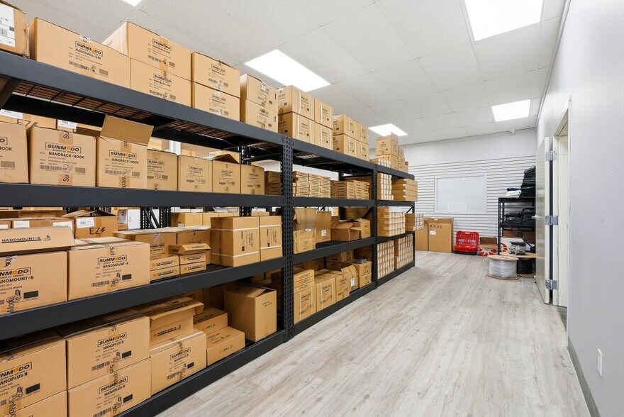 More Photos Of 3001 Main St, Union Gap Freestanding For Lease