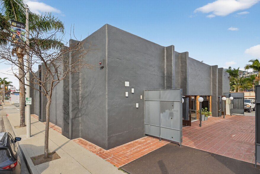 More Photos Of 1895 E Main St, Ventura General Retail For Sale