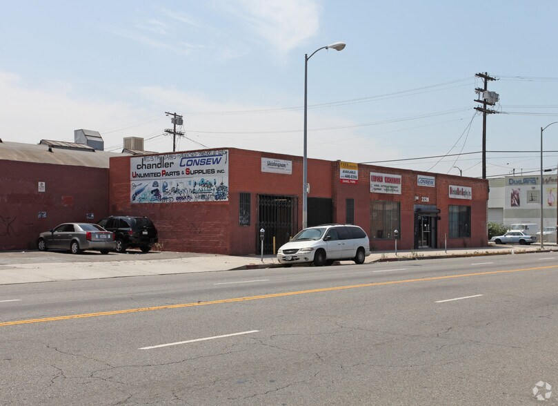 Primary Photo Of 2320 S Hill St, Los Angeles Warehouse For Sale