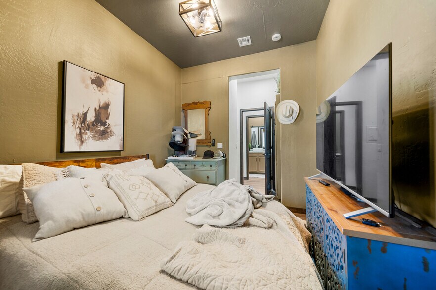 More Photos Of 7056 Bustin Dutch Trl, Show Low Multifamily For Sale