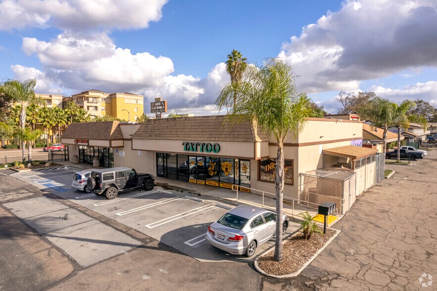 Primary Photo Of 503-505 W Washington Ave, Escondido Freestanding For Lease
