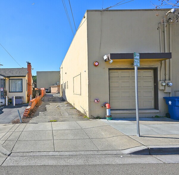 More Photos Of 3121-3161 Castro Valley Blvd, Castro Valley Storefront Retail Office For Sale